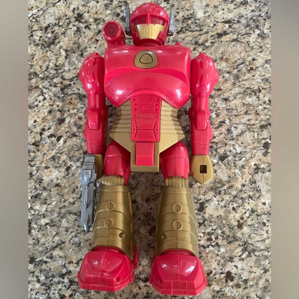 Red & Gold Action Figure - Picture 2 of 4